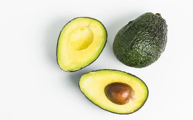 تعرف على الأطعمة التي تساعد على التخلص من التوثر يعاني العديد من الأشخاص من التوثر بهدف تخفيض هذا التوثر تجدون في هذا المقال مجموعة من الأطعمة تساعد على التخلص من التوثر