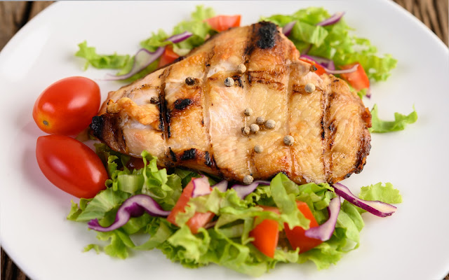 تعرف على الأطعمة التي تساعد على التخلص من التوثر يعاني العديد من الأشخاص من التوثر بهدف تخفيض هذا التوثر تجدون في هذا المقال مجموعة من الأطعمة تساعد على التخلص من التوثر