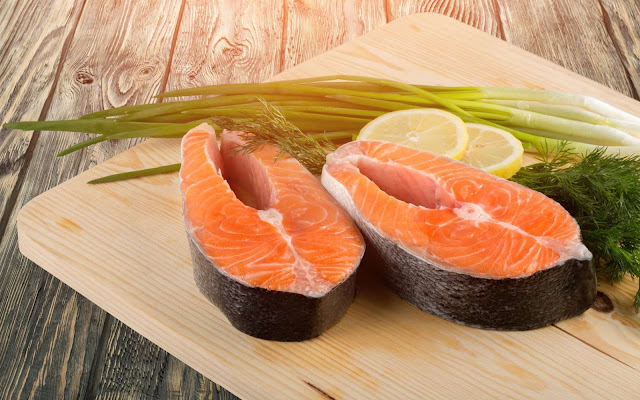 تعرف على الأطعمة التي تساعد على التخلص من التوثر يعاني العديد من الأشخاص من التوثر بهدف تخفيض هذا التوثر تجدون في هذا المقال مجموعة من الأطعمة تساعد على التخلص من التوثر